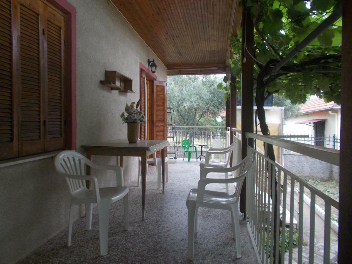Α Lovely Home For A Summer Vacation Asproválta Ngoại thất bức ảnh