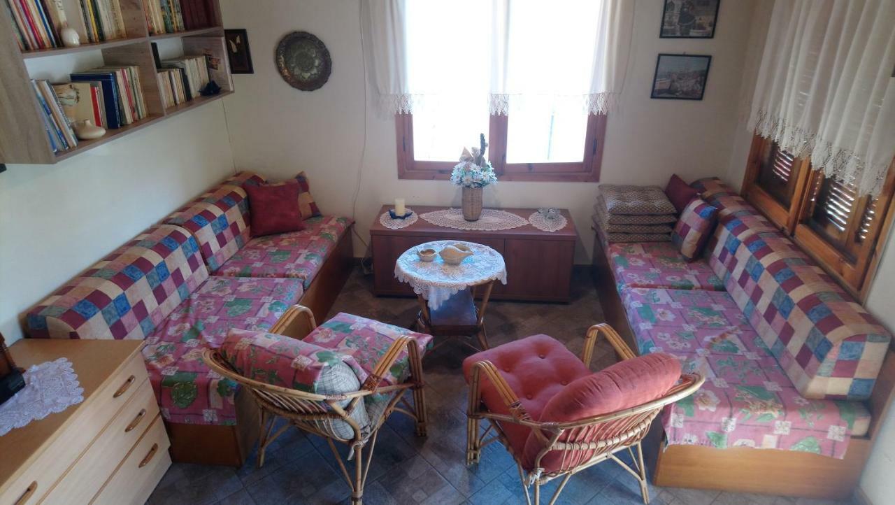 Α Lovely Home For A Summer Vacation Asproválta Ngoại thất bức ảnh